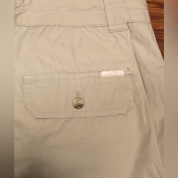 Women’s Columbia Shorts - Picture 5 of 6